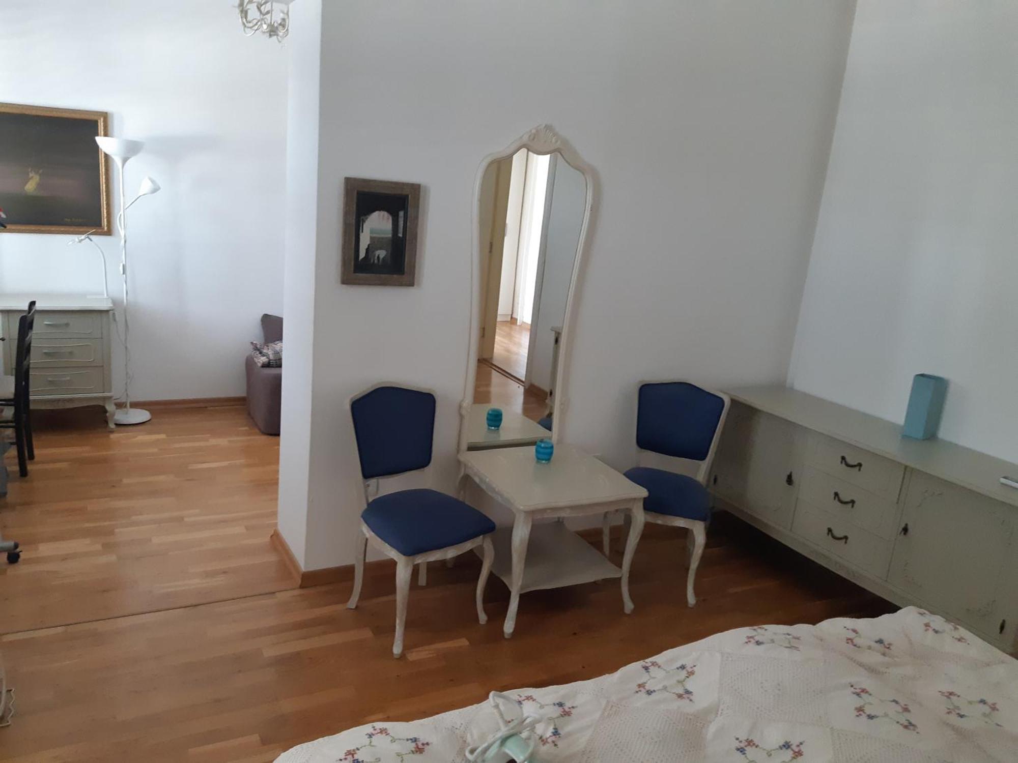 Mulo Stanicica Tivat Oda fotoğraf